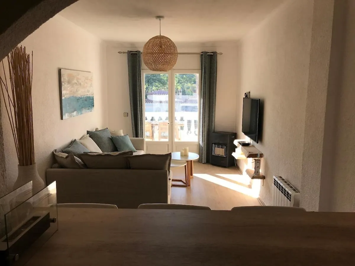 Cozy Appartment With Amazing View! Empuriabrava Spagna